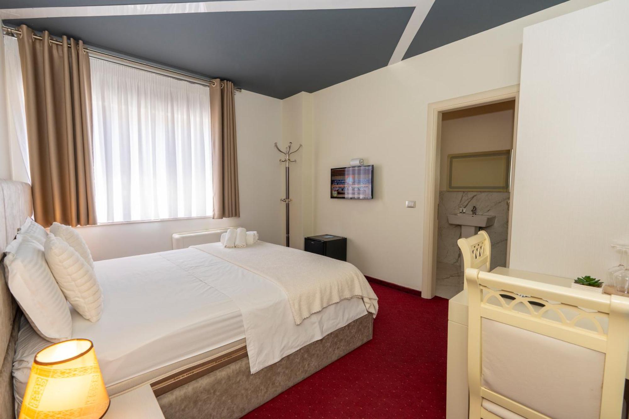 Alko Hotel 4*